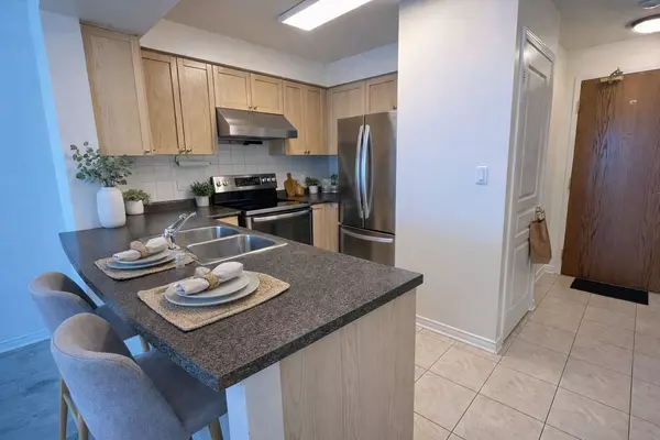 Mississauga, ON L5M 7R8,4879 Kimbermount AVE #810