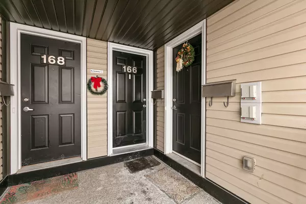 Orleans - Cumberland And Area, ON K4A 0X7,166 Bluestone Private