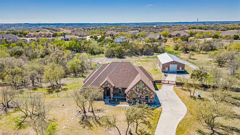 114 Woodlot Lane, Azle, TX 76020