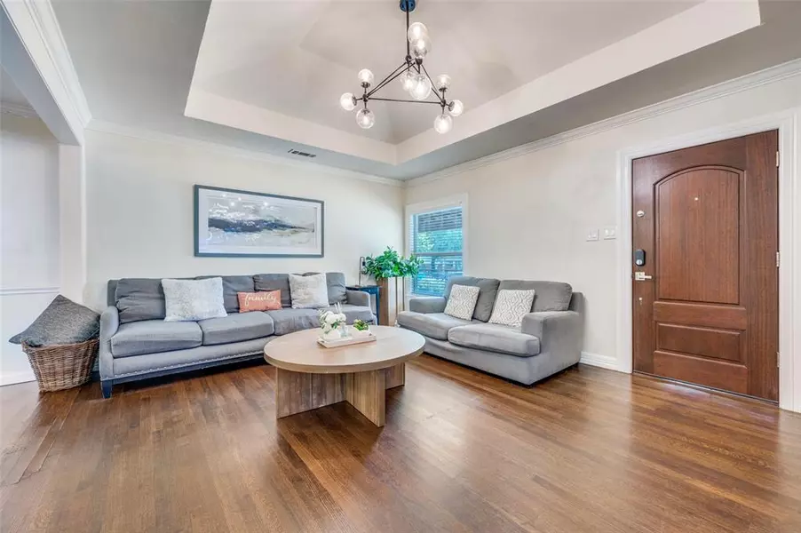 2619 Kingston Street, Dallas, TX 75211