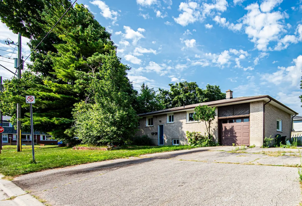 Oshawa, ON L1J 1Z7,614 Gibb ST