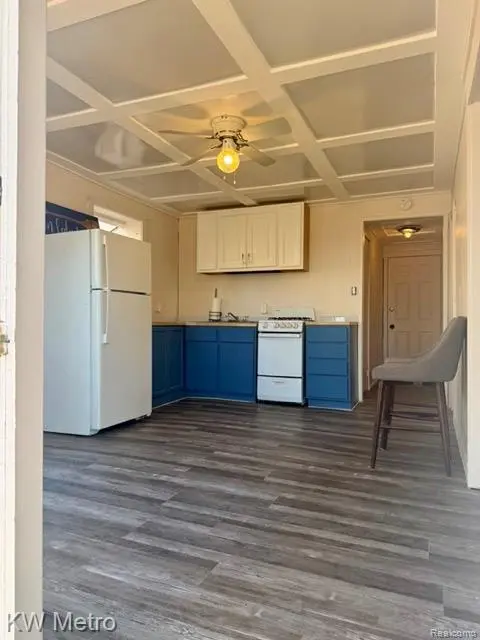 2346 Jimary LN, Gladwin, MI 48624