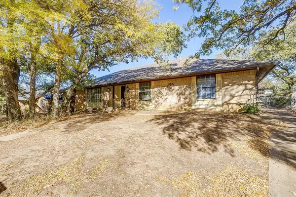 2844 Hurstview Drive, Hurst, TX 76054