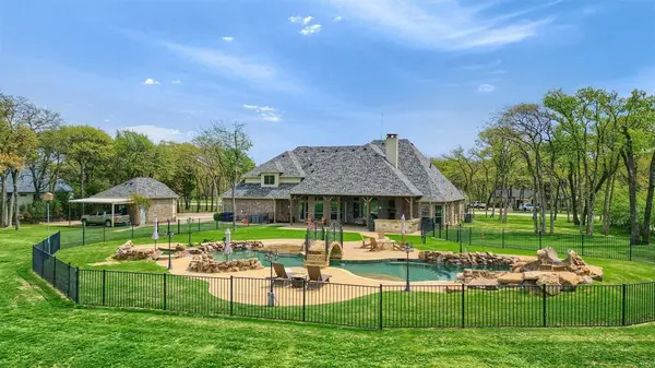 7545 Colton Lane, Pilot Point, TX 76258