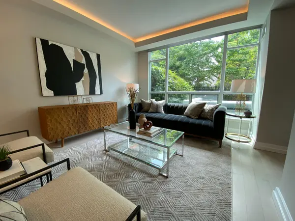 Toronto C02, ON M5R 3S6,59 Mcmurrich ST