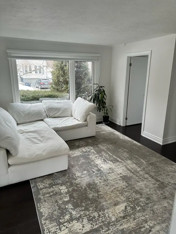 Toronto C07, ON M2N 1R1,9 Roycrest AVE #Room