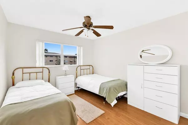 Hollywood, FL 33021,5300 Washington St #D206