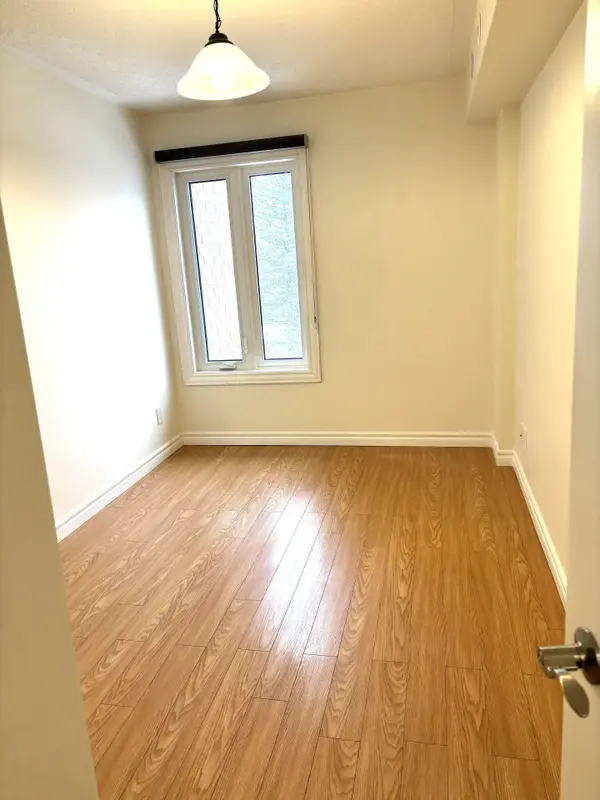 Markham, ON L3R 1K7,88 Old Kennedy RD #28