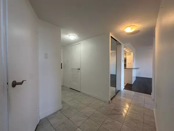 Mississauga, ON L4Y 3Z2,1300 Bloor ST #905