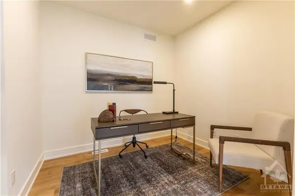 Stittsville - Munster - Richmond, ON K2S 3C4,711 PLOUGHMAN PL