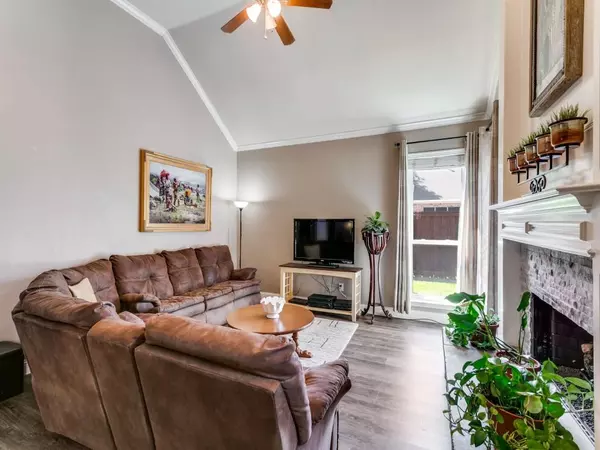 Coppell, TX 75019,303 Buttonwood Court