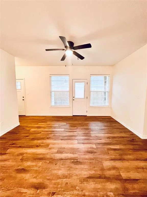 Denison, TX 75021,523 E Hanna Road