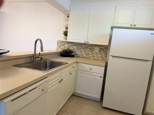 Boca Raton, FL 33433,8183 Severn Dr #A