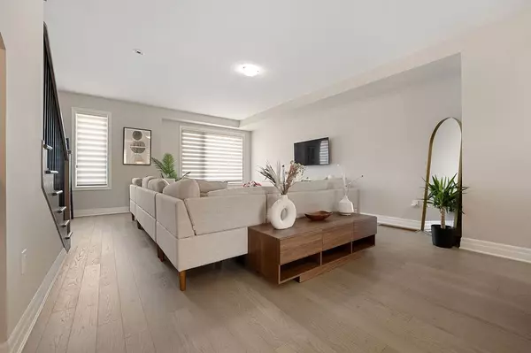 Oakville, ON L6H 4K5,3033 John McKay BLVD