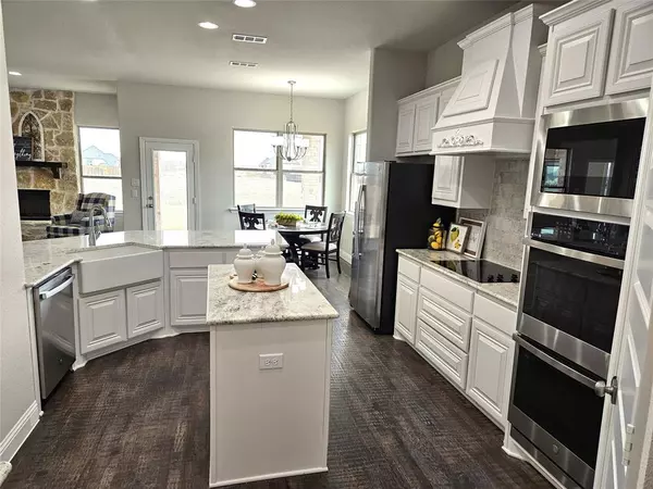 Van Alstyne, TX 75495,241 Blythe Road