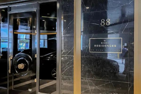 Toronto C01, ON M5V 0L7,88 Blue Jays WAY #2708