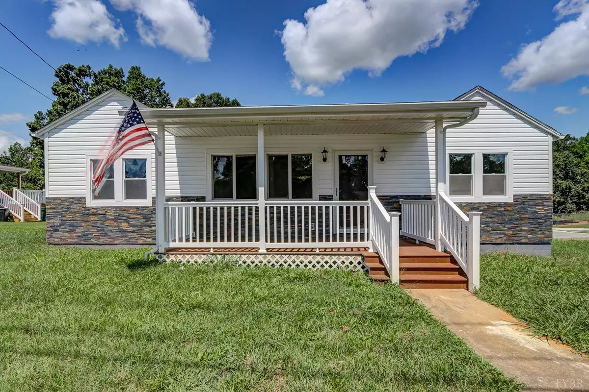 Chatham, VA 24531,107 Woodlawn Heights