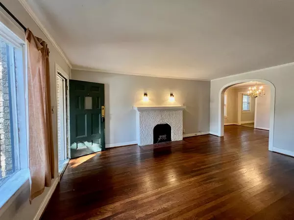 6015 Ross Avenue, Dallas, TX 75206