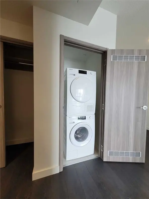 Toronto C15, ON M5K 0H2,95 Mcmahon DR #2608