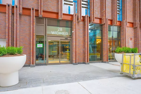 Toronto C01, ON M5V 0T2,28 Widmer ST #3329