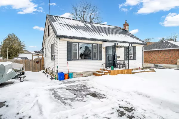 Clarington, ON L1C 2W2,116 Duke ST