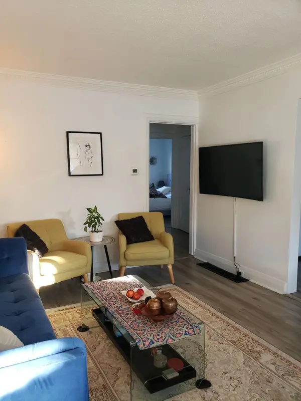 Toronto E03, ON M4K 2J6,50 Woodville AVE