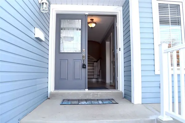 Whitby, ON L1M 1J5,42 Dodge DR