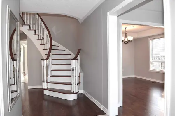 Whitby, ON L1M 1J5,42 Dodge DR