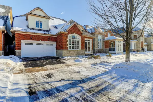 203 Everett ST, Markham, ON L6E 1H2