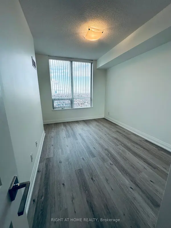 Vaughan, ON L4J 0H8,75 North Park RD #1210