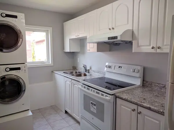 Markham, ON L6B 1B7,1 Pingel RD #Coach