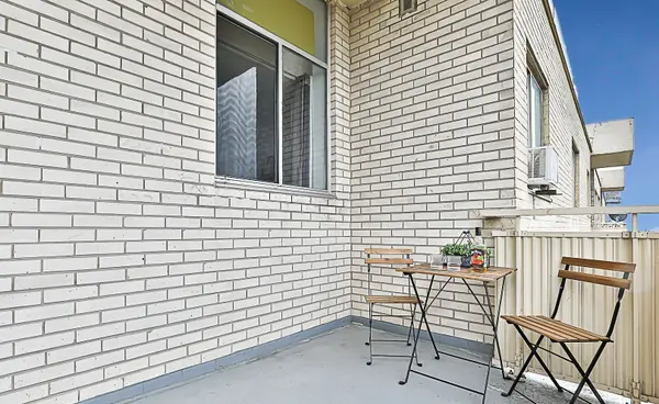 Toronto W09, ON M9R 1T1,340 Dixon RD #2309