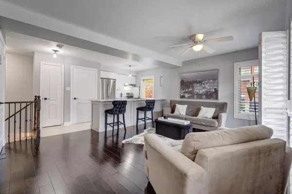 Mississauga, ON L5M 0P7,3250 Bentley DR #11