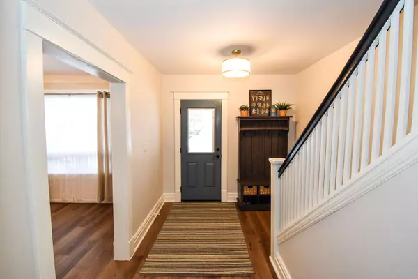 Niagara Falls, ON L2E 4P7,5121 Fourth AVE