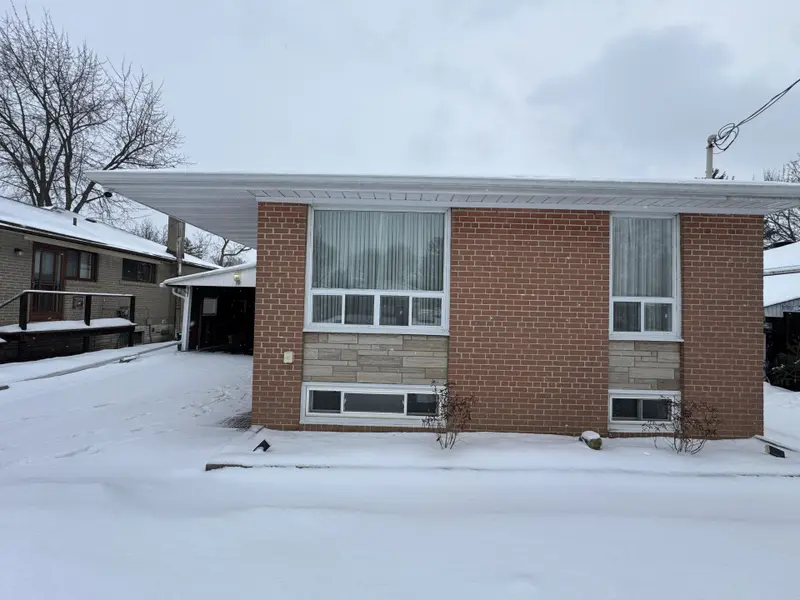 6 Bailey CRES ##Main Floor, Aurora, ON L4G 2B3