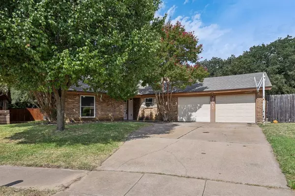 Bedford, TX 76021,2417 Meadow Court