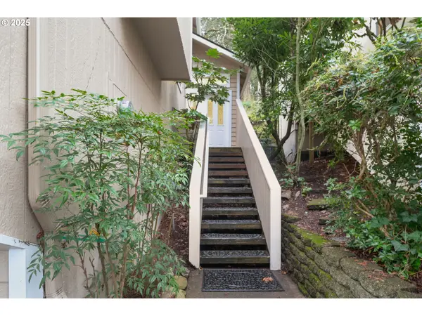 Eugene, OR 97405,3812 COLONY OAKS DR