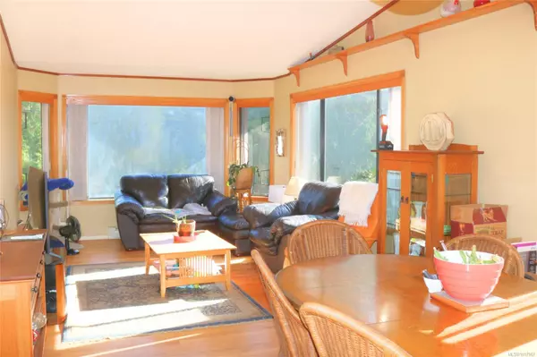 Ucluelet, BC V0R 3A0,437 Marine Dr