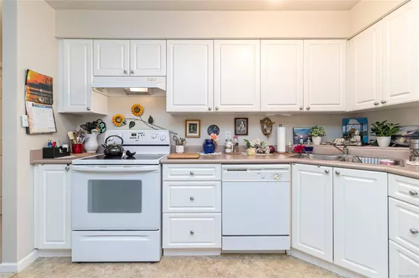 Mill Bay, BC V8H 1K9,2777 Barry Rd #210