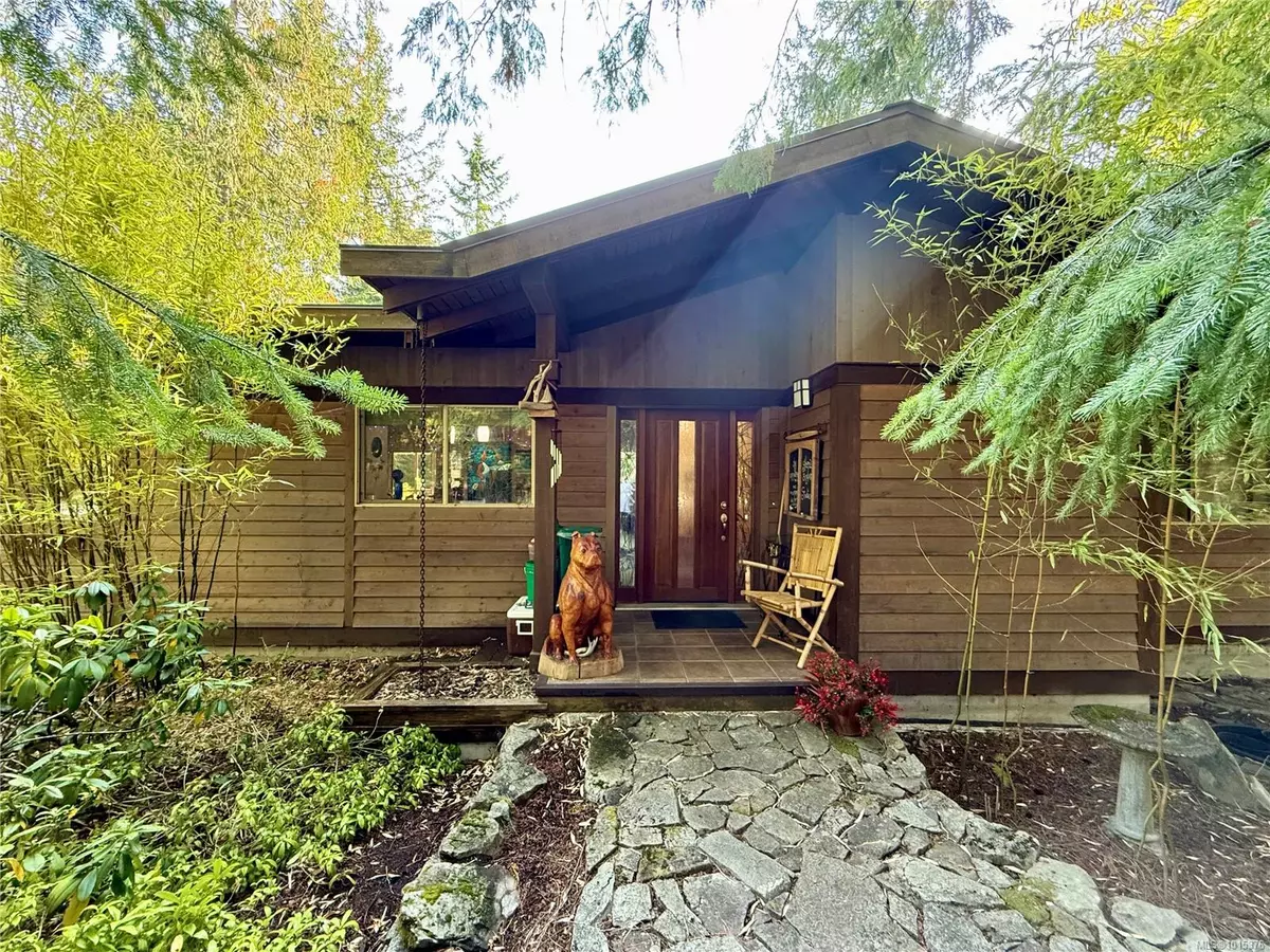 Pender Island, BC V0N 2M2,2623 Yardarm Rd