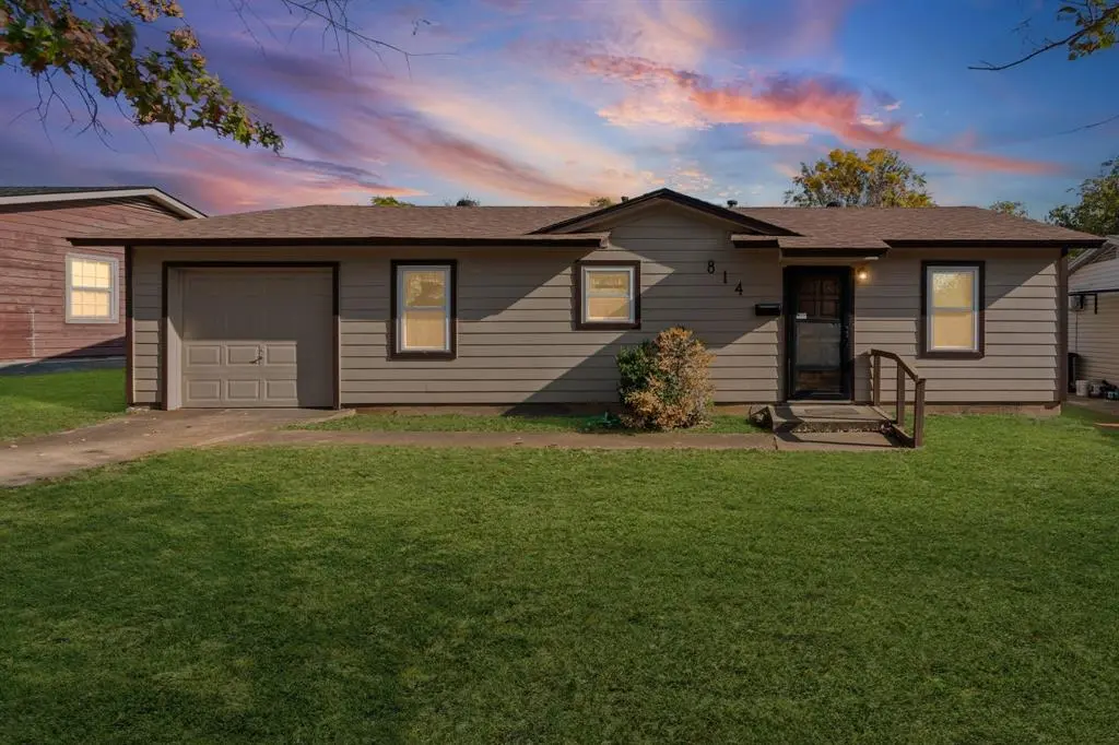 Euless, TX 76039,814 Bell Drive