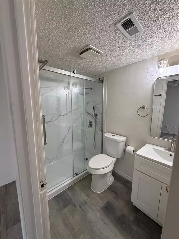 Dallas, TX 75243,9807 Walnut Street #D 304