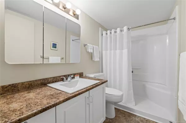 Qualicum Beach, BC V9K 1P6,130 Sunningdale Rd E #202