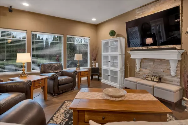 Campbell River, BC V9H 1S9,2825 Denman St