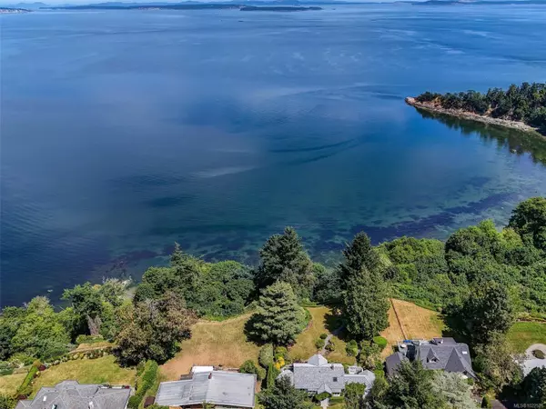 Saanich, BC V8N 3L7,4590 Torquay Dr