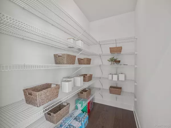 Fenton, MI 48451,4437 Edison BLVD