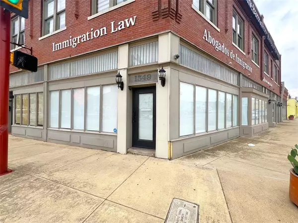 Fort Worth, TX 76164,1549 N Main Street #103