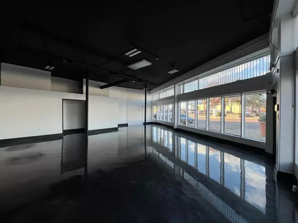 Fort Worth, TX 76164,1549 N Main Street #103