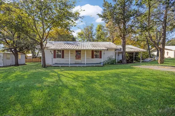 1068 Hillcrest Circle,  Gordonville,  TX 76245