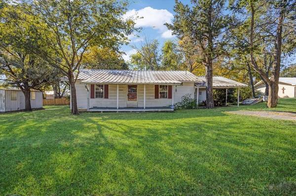 1068 Hillcrest Circle,  Gordonville,  TX 76245